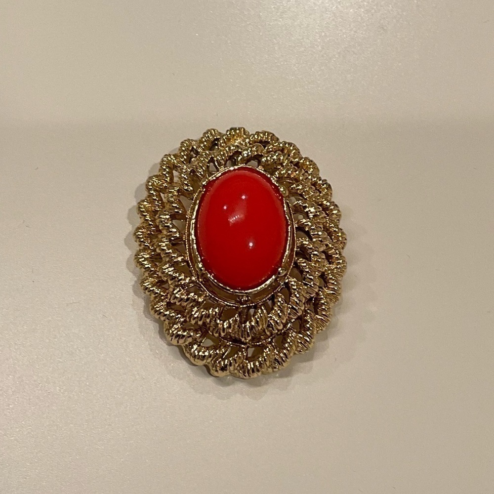 Gold & coral/orange brooch… this can be added on a chain as well. - Picture 4 of 4